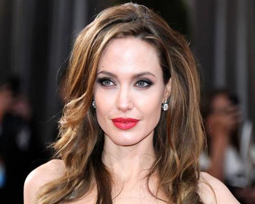 Angelina-Jolie-cropped.jpg